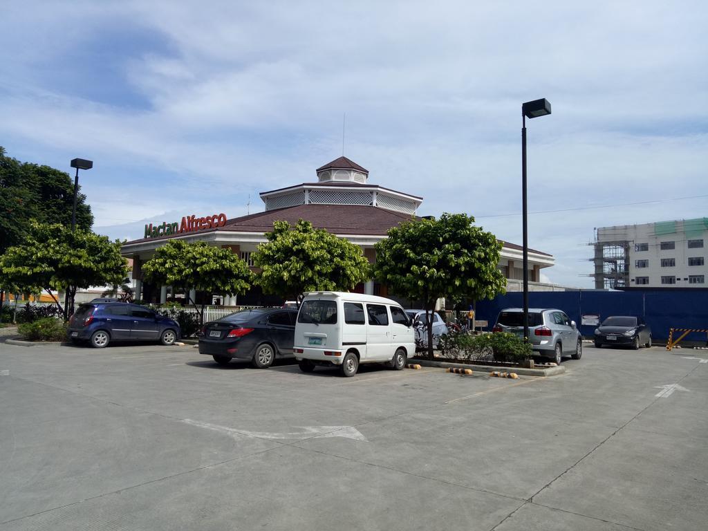 Mactan Newtown Boulevard Lapu-Lapu City Bagian luar foto