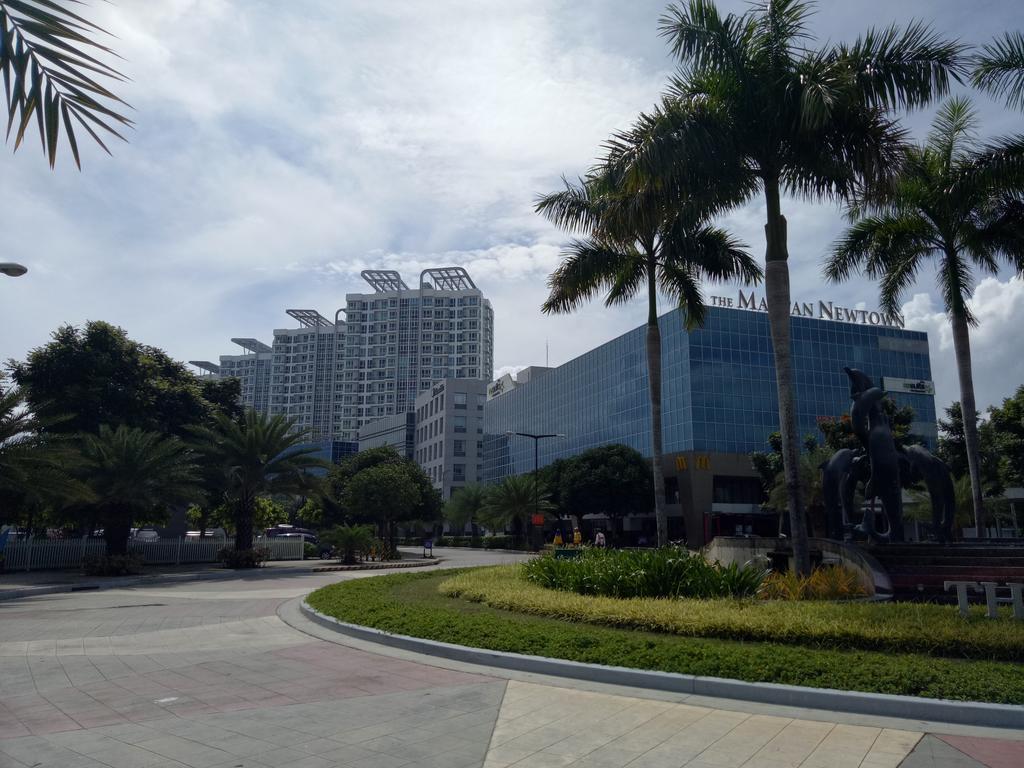 Mactan Newtown Boulevard Lapu-Lapu City Bagian luar foto